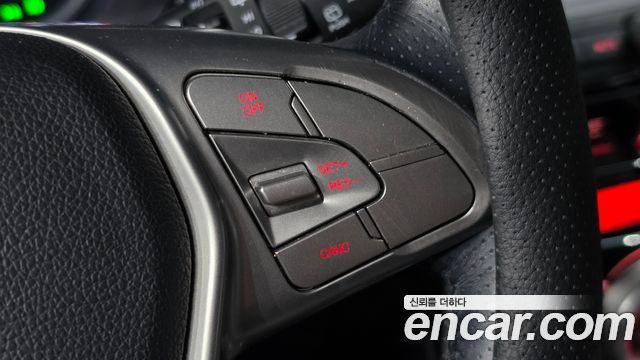 KG Mobility (SsangYong) Tivoli LX 2WD HI-DLX 2015 — фото 14
