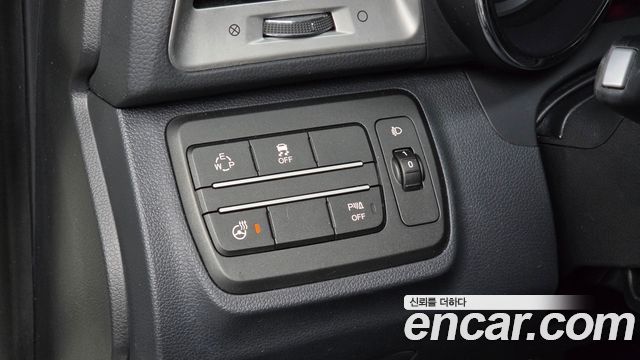 KG Mobility (SsangYong) Tivoli LX 2WD HI-DLX 2015 — фото 18