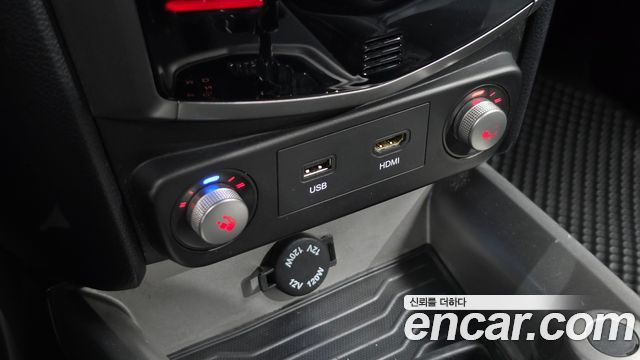 KG Mobility (SsangYong) Tivoli LX 2WD HI-DLX 2015 — фото 20