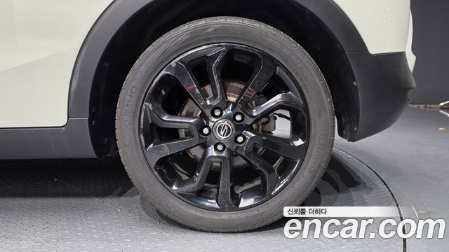 KG Mobility (SsangYong) Tivoli LX 2WD HI-DLX 2015 — фото 21