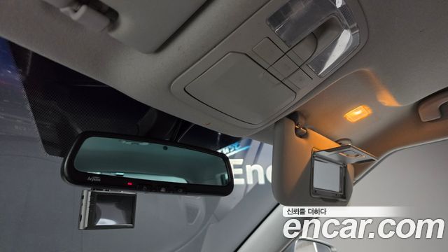 KG Mobility (SsangYong) Tivoli LX 2WD HI-DLX 2015 — фото 30