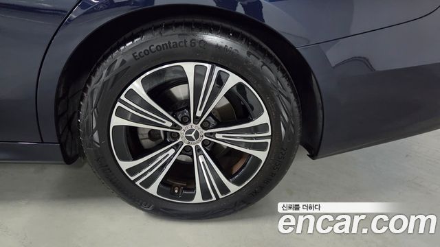 Mercedes-Benz E-Class (W214) E200 Avantgarde 2025 — фото 5