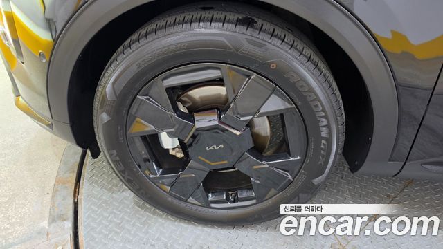 Kia Sportage (V) Gasoline 1.6 Turbo 4WD Signature X Line 2025 — фото 5
