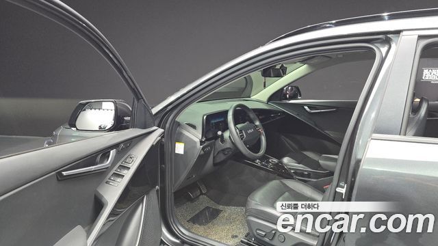 Kia Niro EV Earth 2023 — фото 10