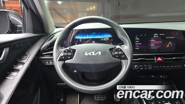 Kia Niro EV Earth 2023 — фото 13