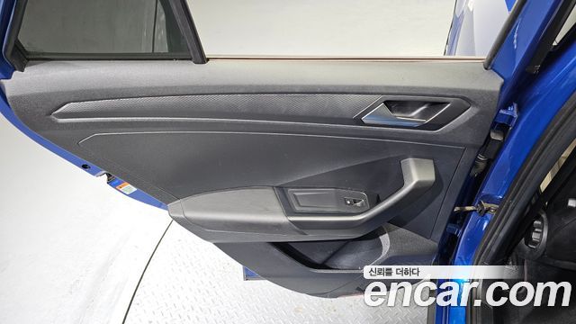 Volkswagen T-Roc 2.0 TDI Prestige 2022 — фото 25