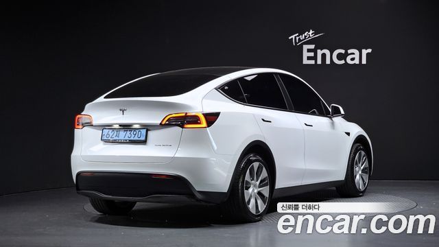 Tesla Model Y Long Range AWD 2023 — фото 2