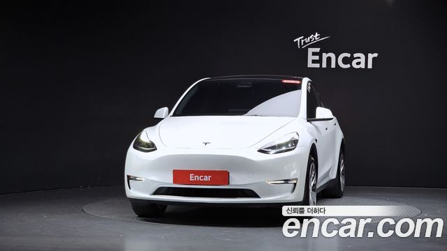 Tesla Model Y Long Range AWD 2023 — фото 3