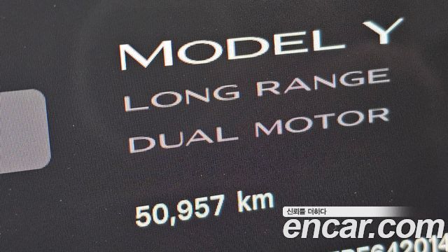 Tesla Model Y Long Range AWD 2023 — фото 8