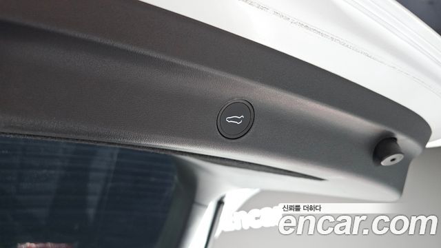 Tesla Model Y Long Range AWD 2023 — фото 22