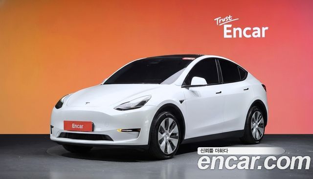 Tesla Model Y Long Range AWD