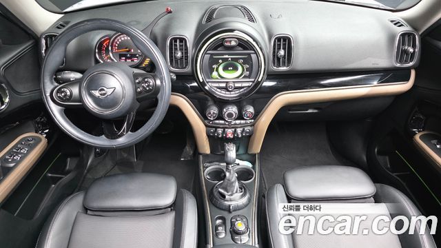 MINI Cooper D Countryman Standard 2nd 2018 — фото 7