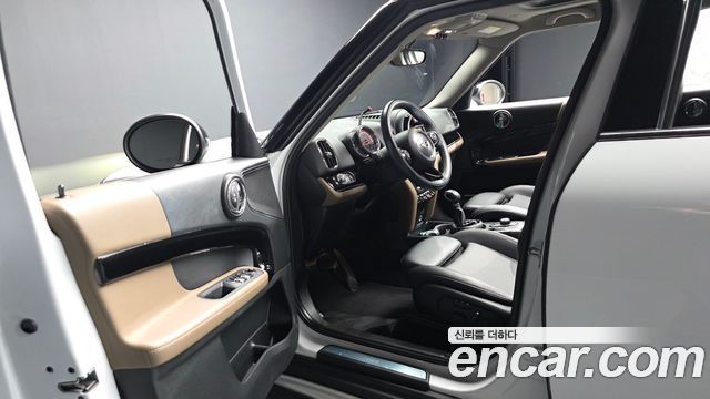 MINI Cooper D Countryman Standard 2nd 2018 — фото 10