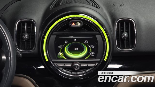 MINI Cooper D Countryman Standard 2nd 2018 — фото 14