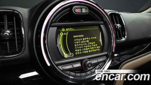 MINI Cooper D Countryman Standard 2nd 2018 — фото 16
