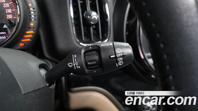 MINI Cooper D Countryman Standard 2nd 2018 — фото 18