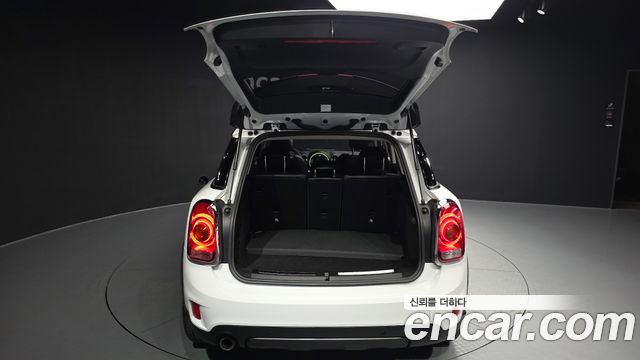 MINI Cooper D Countryman Standard 2nd 2018 — фото 20