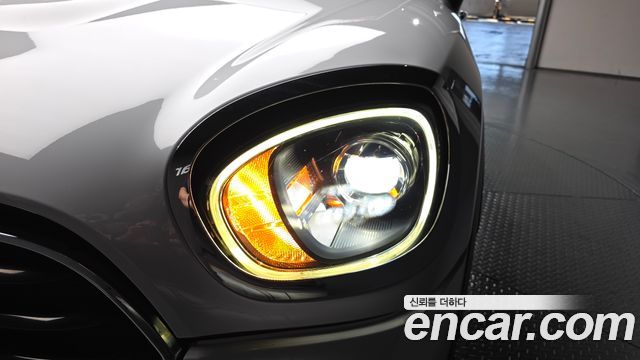 MINI Cooper D Countryman Standard 2nd 2018 — фото 22