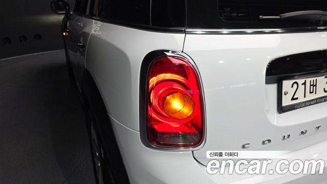 MINI Cooper D Countryman Standard 2nd 2018 — фото 23
