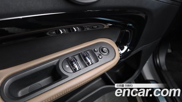 MINI Cooper D Countryman Standard 2nd 2018 — фото 28