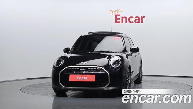 MINI Cooper S (IV) 5 Door Favoured 2025 — фото 3