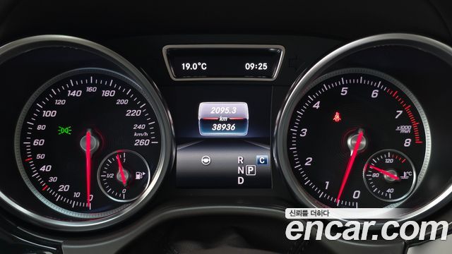 Mercedes-Benz GLS-Class (X166) GLS500 4MATIC 2019 — фото 8