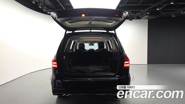 Mercedes-Benz GLS-Class (X166) GLS500 4MATIC 2019 — фото 20