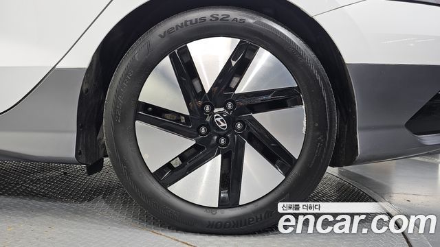 Hyundai Ioniq 6 Long Range Exclusive 2023 — фото 21