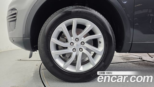 Land Rover Discovery Sport 2.0 TD4 SE 2018 — фото 5
