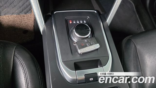 Land Rover Discovery Sport 2.0 TD4 SE 2018 — фото 9