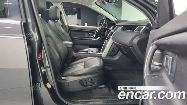 Land Rover Discovery Sport 2.0 TD4 SE 2018 — фото 11