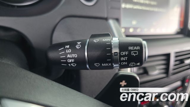 Land Rover Discovery Sport 2.0 TD4 SE 2018 — фото 18