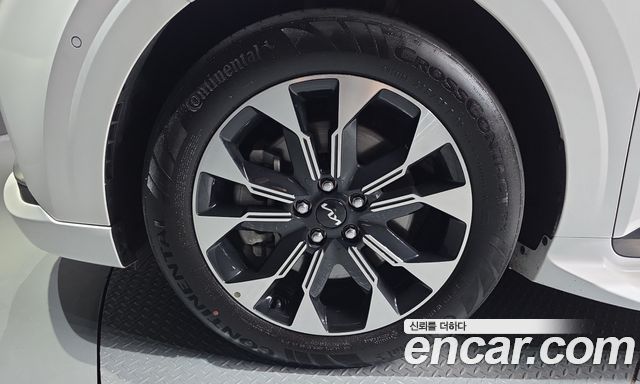 Kia Carnival (IV) Gasoline 4-Seater Hi-Limousine Signature 2023 — фото 5