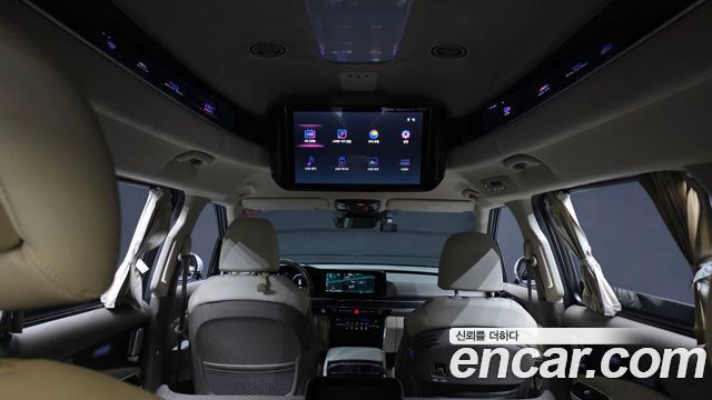 Kia Carnival (IV) Gasoline 4-Seater Hi-Limousine Signature 2023 — фото 18