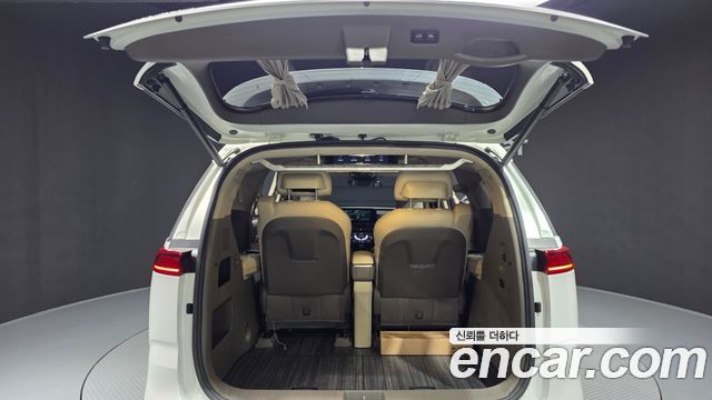 Kia Carnival (IV) Gasoline 4-Seater Hi-Limousine Signature 2023 — фото 20