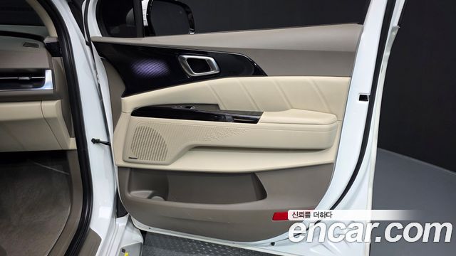 Kia Carnival (IV) Gasoline 4-Seater Hi-Limousine Signature 2023 — фото 25