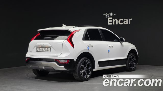 Kia Niro Signature 2022 — фото 2
