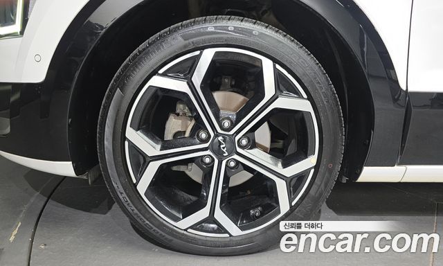 Kia Niro Signature 2022 — фото 5