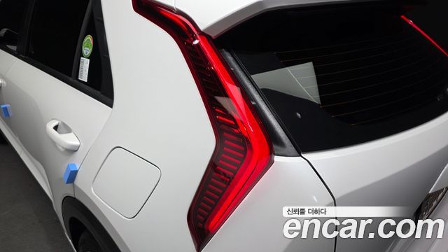 Kia Niro Signature 2022 — фото 23