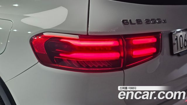 Mercedes-Benz GLB-Class (X247) GLB200 d 2024 — фото 29
