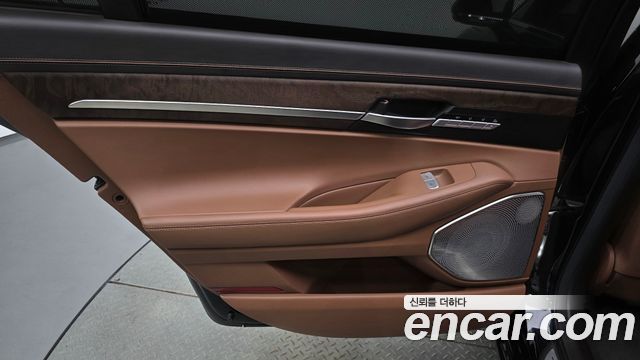 Genesis G90 3.3 T AWD Premium 2019 — фото 25