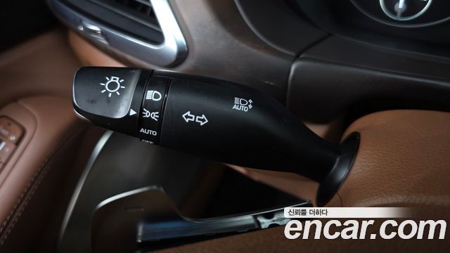Genesis G90 3.3 T AWD Premium 2019 — фото 32