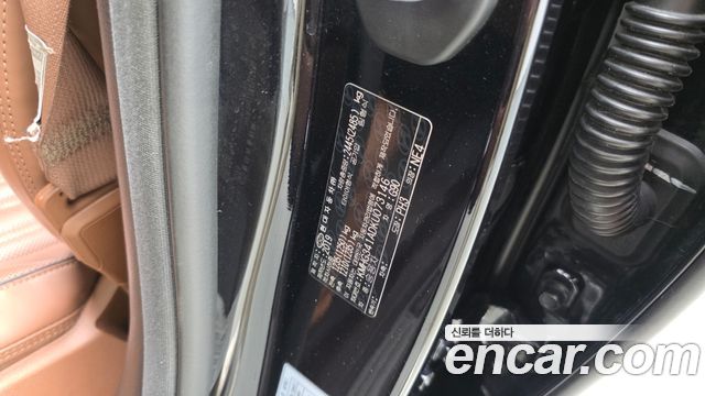 Genesis G90 3.3 T AWD Premium 2019 — фото 40