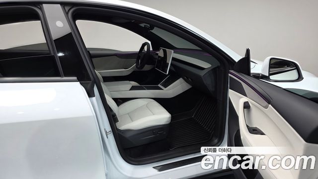 Tesla Model Y Premium Long Range AWD 2026 — фото 11
