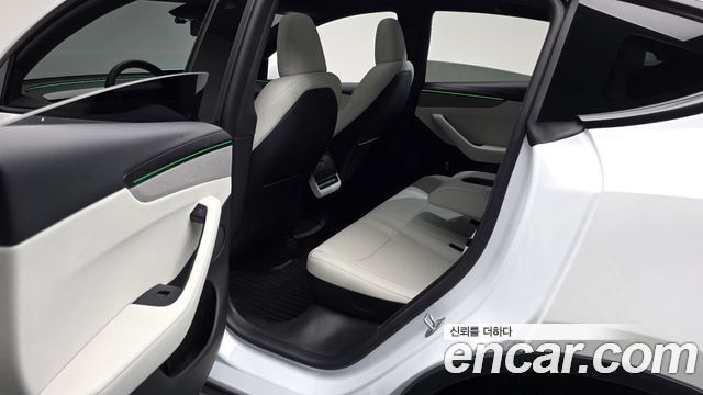 Tesla Model Y Premium Long Range AWD 2026 — фото 26