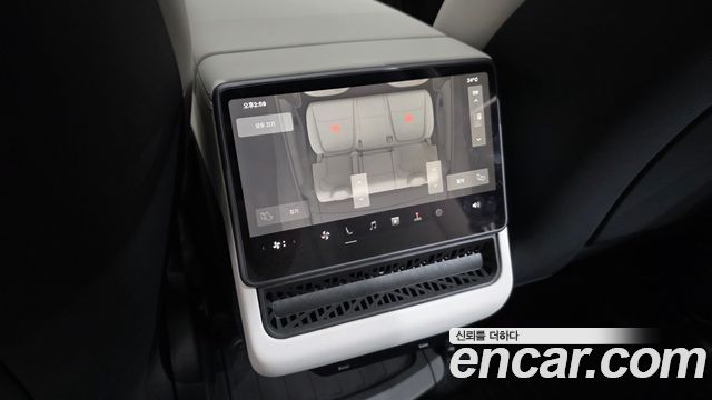 Tesla Model Y Premium Long Range AWD 2026 — фото 32