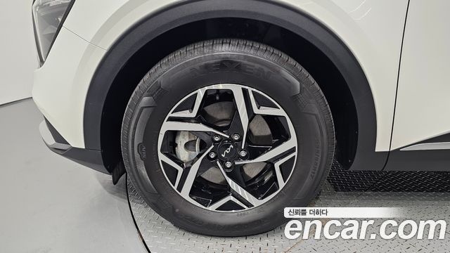 Kia Sportage (V) Diesel 2.0 2WD Prestige 2024 — фото 5