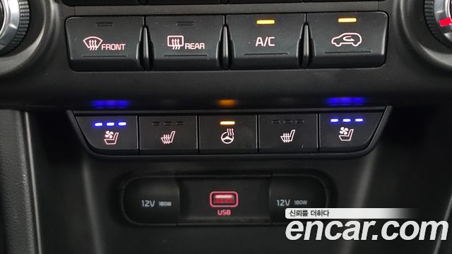 Kia Sportage The Bold Diesel 2.0 2WD Luxury 2019 — фото 26