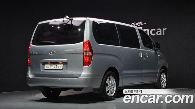 Hyundai Grand Starex 4WD Wagon 12-Seater Smart 2019 — фото 2