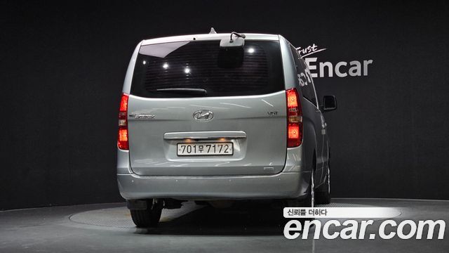 Hyundai Grand Starex 4WD Wagon 12-Seater Smart 2019 — фото 4